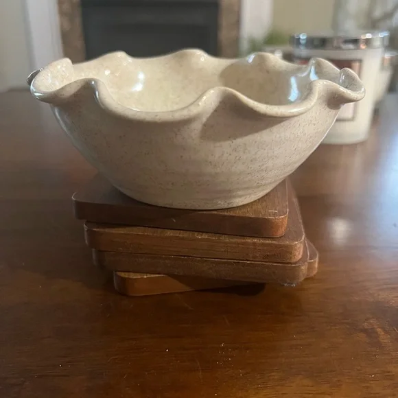 Lufkin Pottery from Seagrove, NC- Signed 2006 - Ridged Bowl - Picture 3 of 3